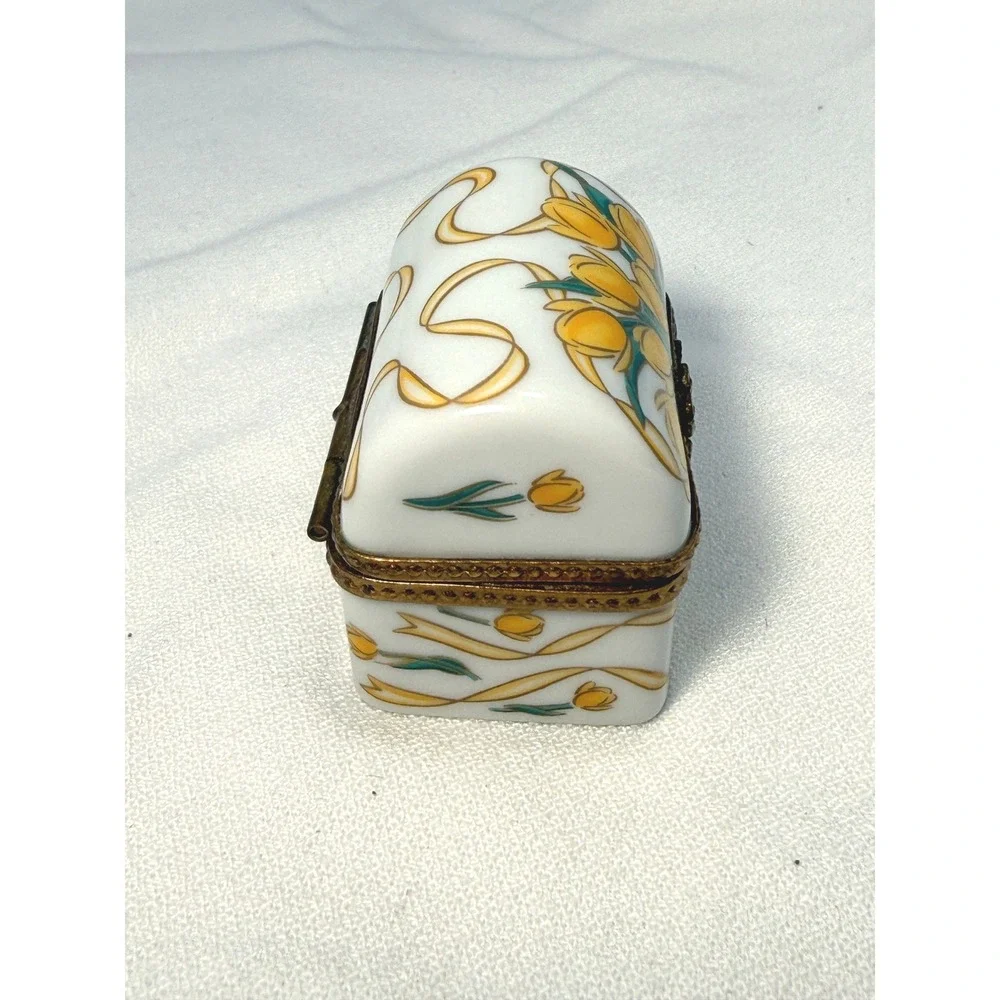 Limoges Collectible Hand-Painted Yellow Floral Trinket Box Pristine Condition